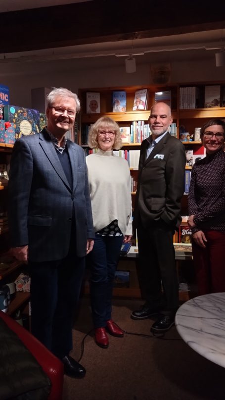 Dr. Michael Schult, Mary Gibson, Sebastian Schüttler und Karin Fischer